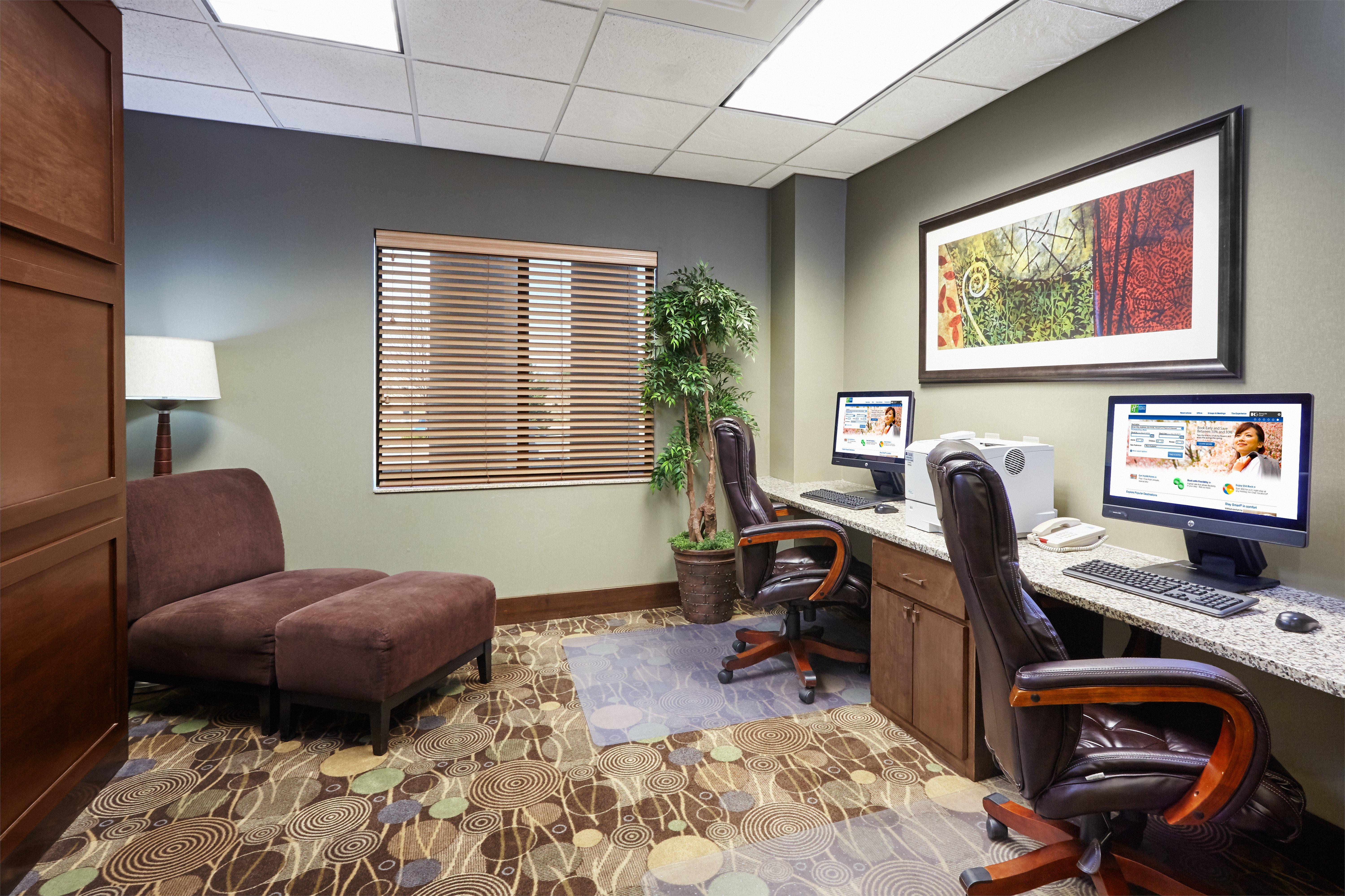 Holiday Inn Express & Suites Madison-Verona By Ihg Dış mekan fotoğraf