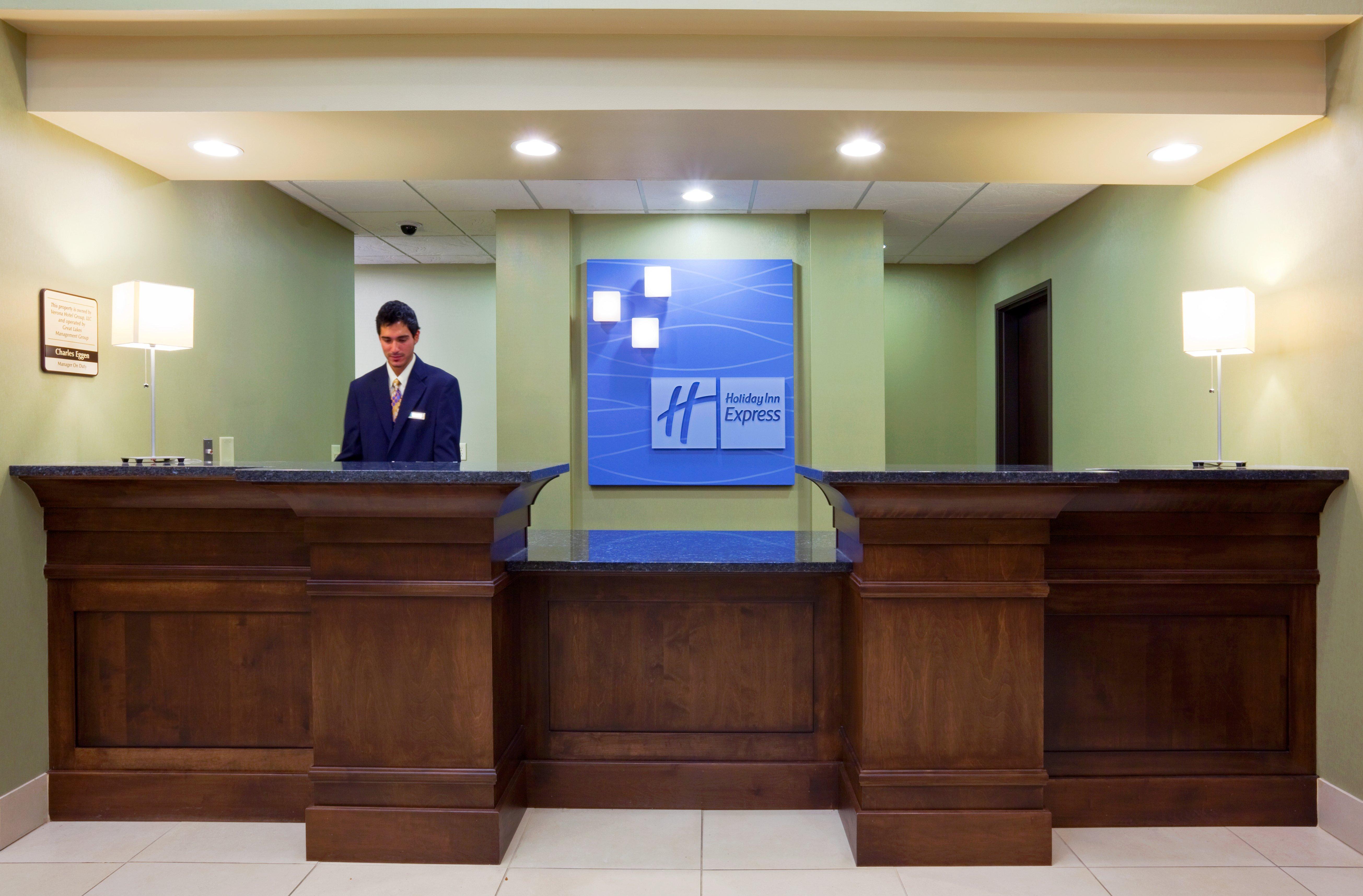 Holiday Inn Express & Suites Madison-Verona By Ihg Dış mekan fotoğraf