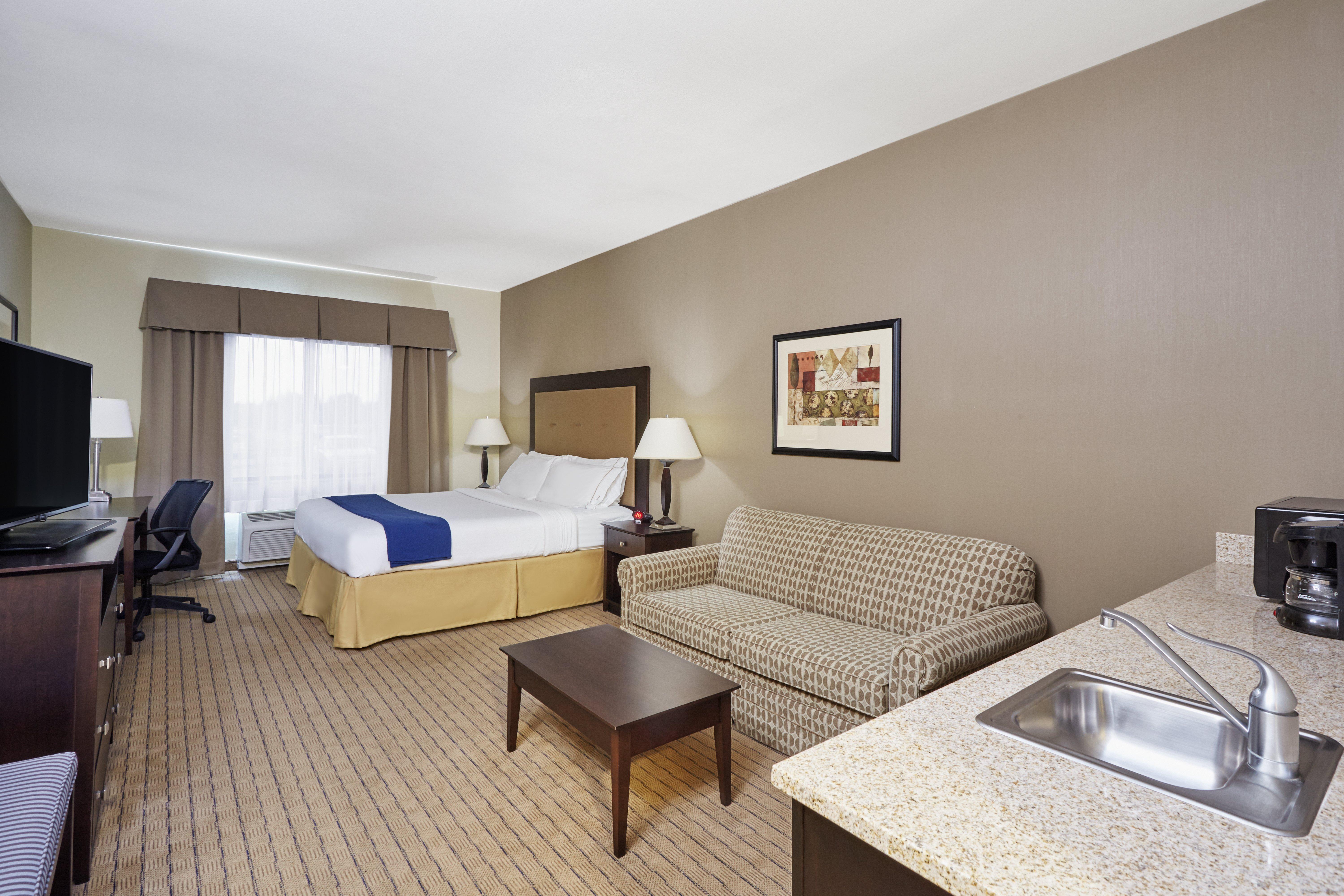 Holiday Inn Express & Suites Madison-Verona By Ihg Dış mekan fotoğraf