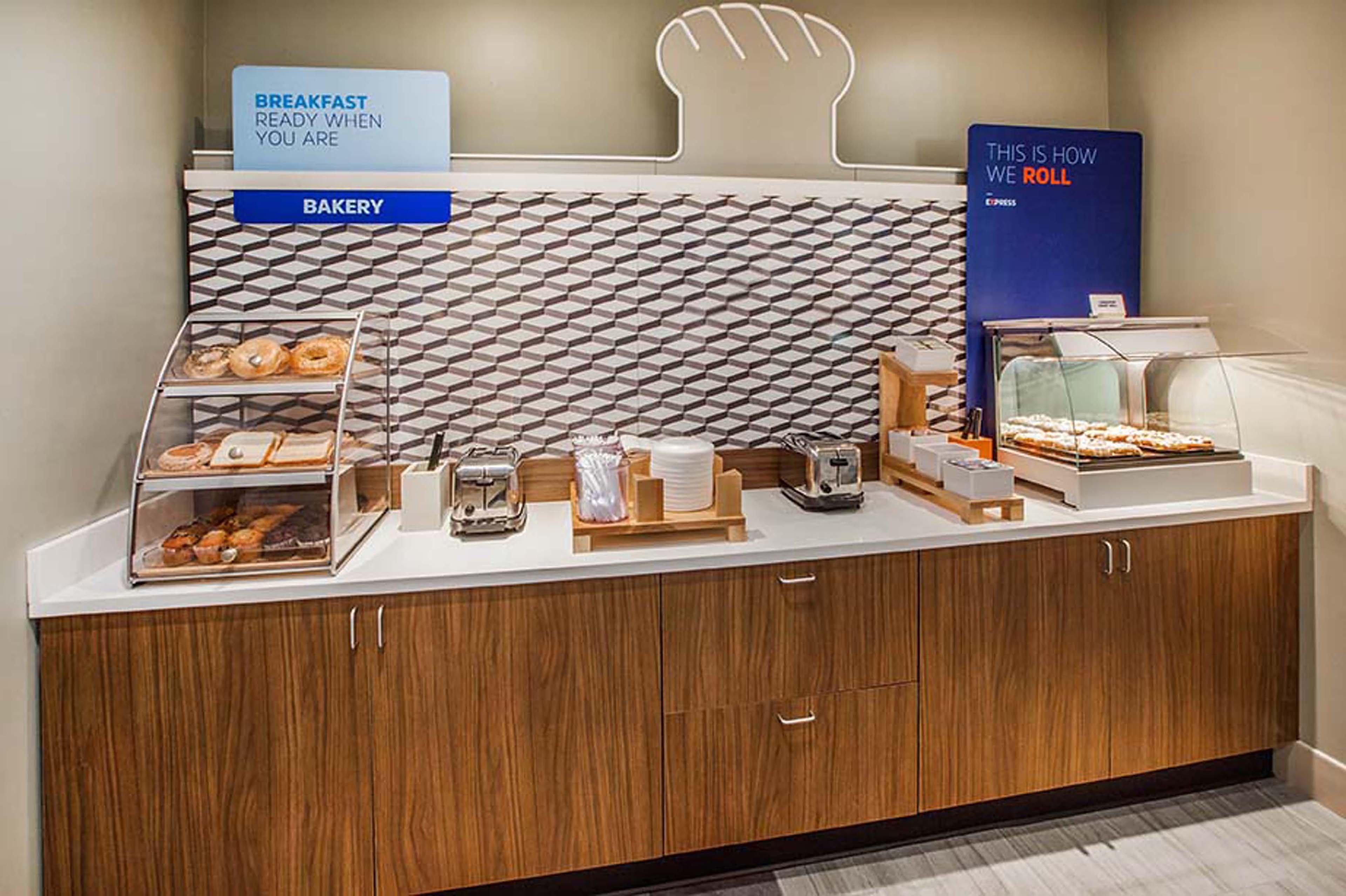 Holiday Inn Express & Suites Madison-Verona By Ihg Dış mekan fotoğraf