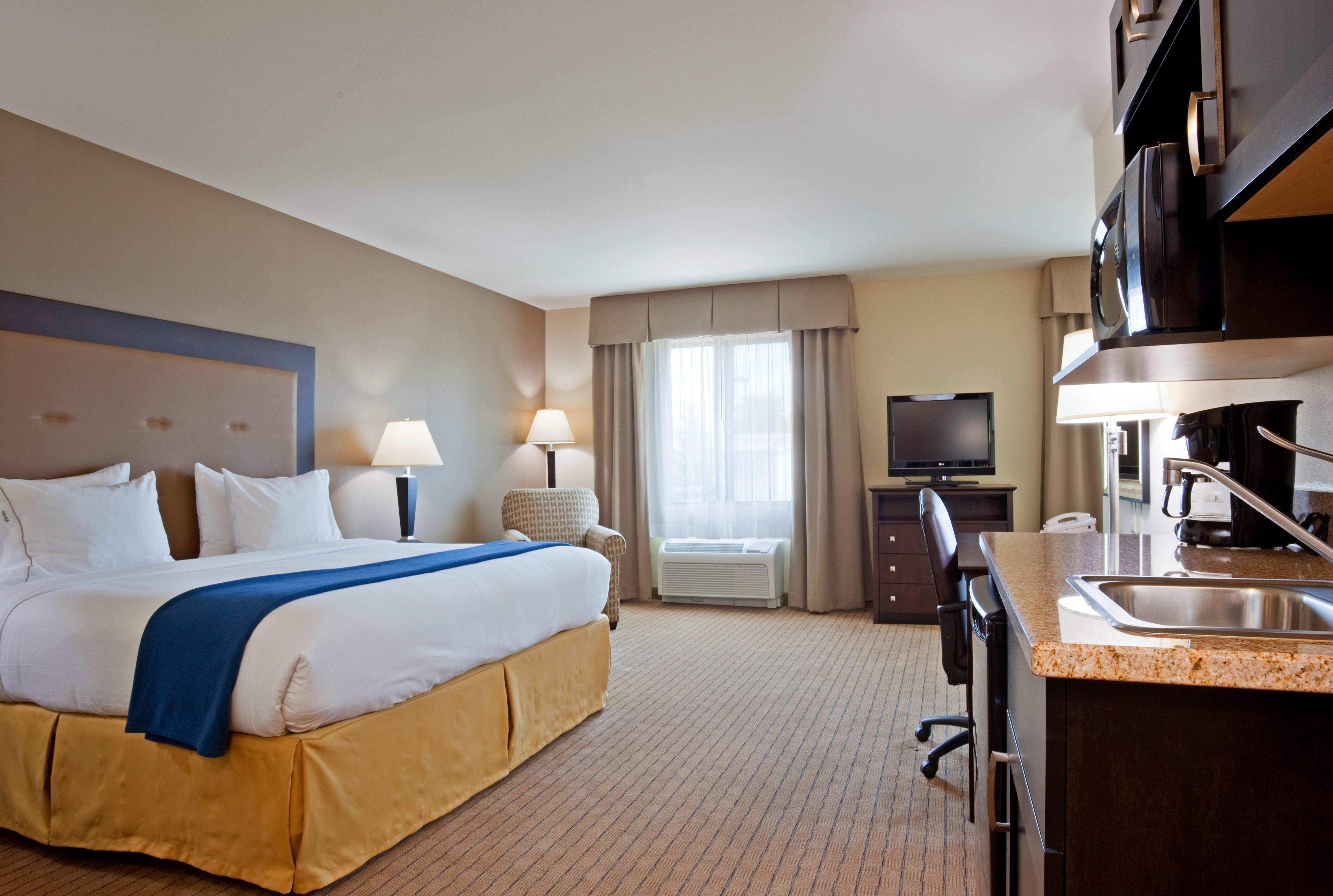 Holiday Inn Express & Suites Madison-Verona By Ihg Oda fotoğraf