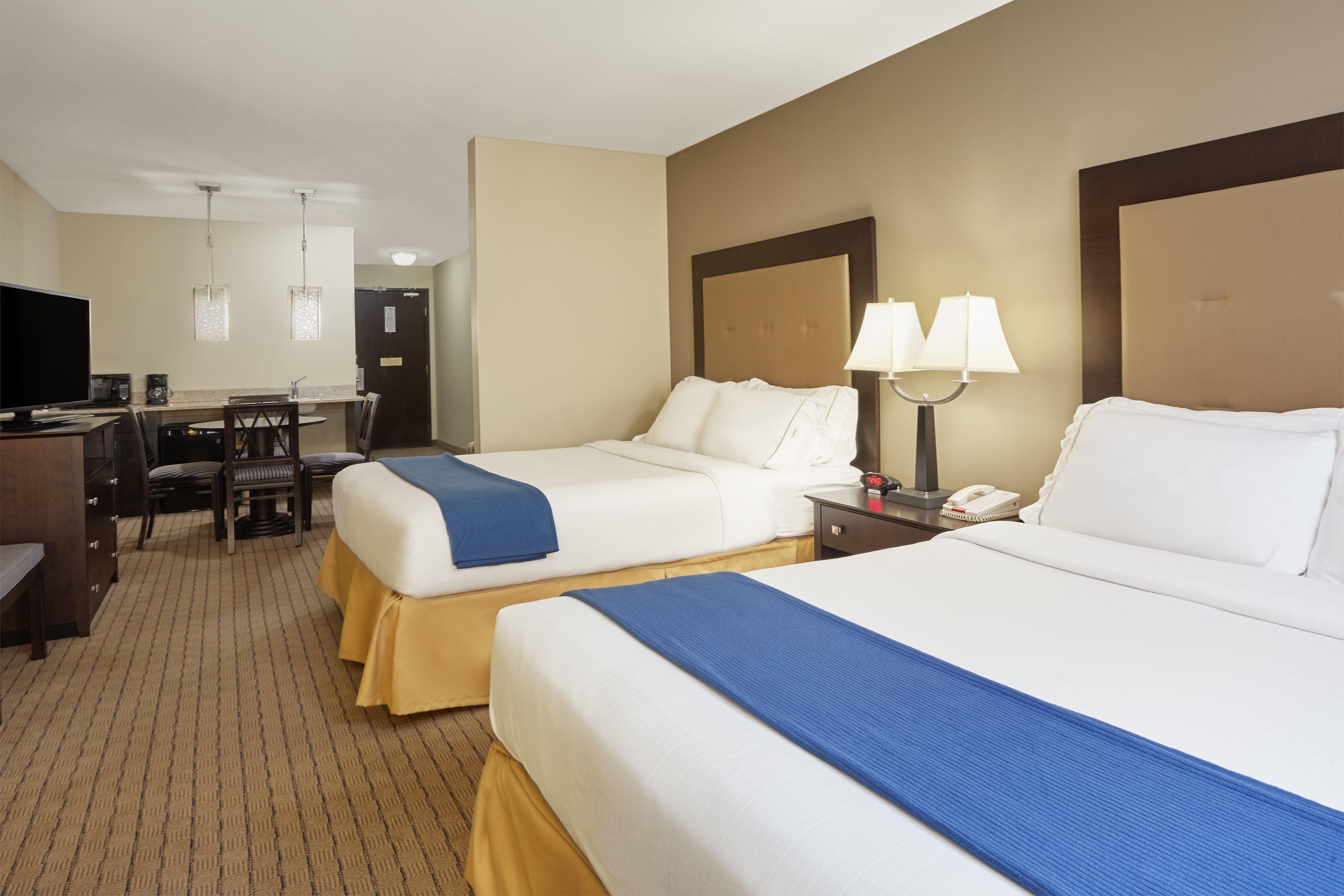 Holiday Inn Express & Suites Madison-Verona By Ihg Dış mekan fotoğraf
