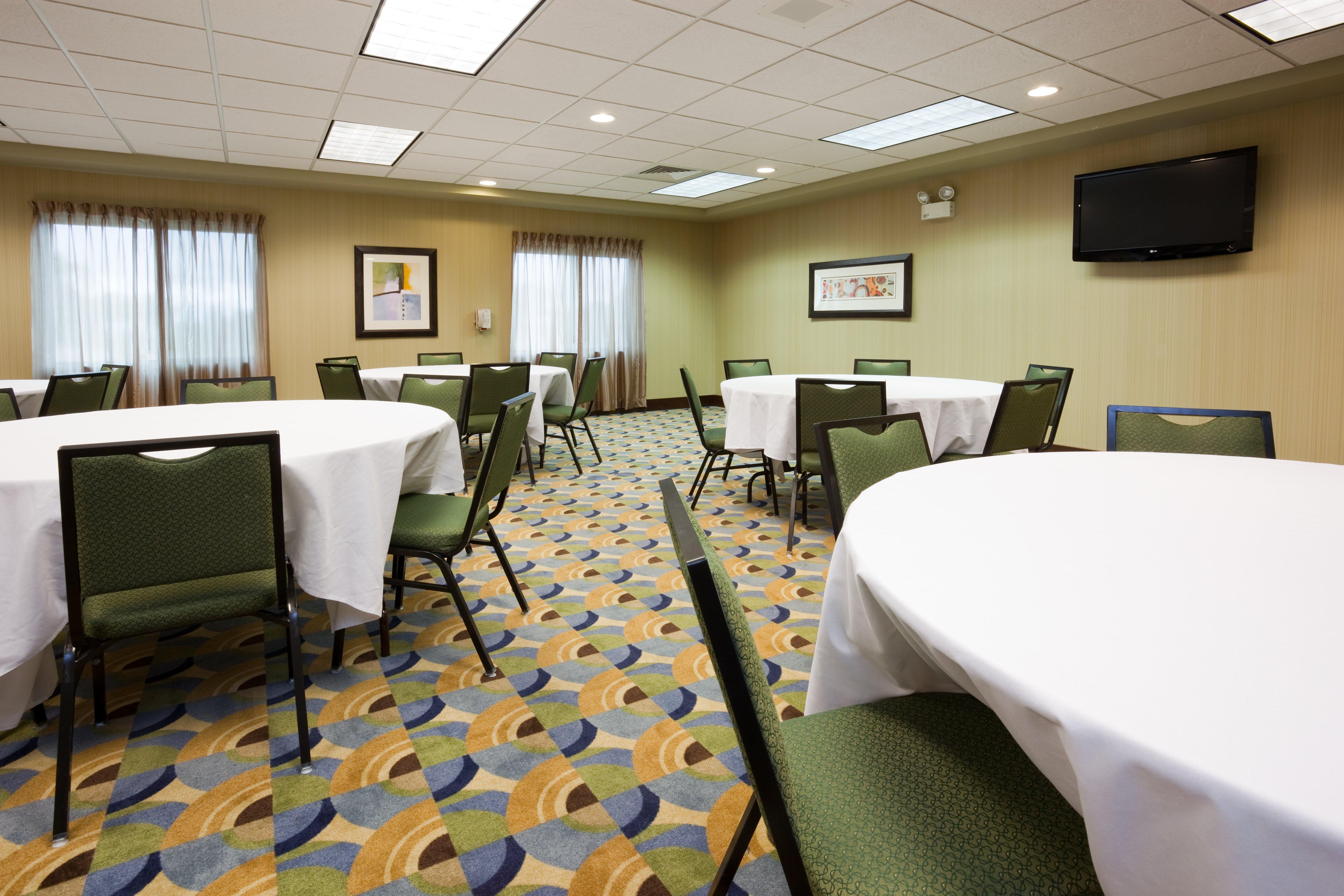 Holiday Inn Express & Suites Madison-Verona By Ihg Dış mekan fotoğraf