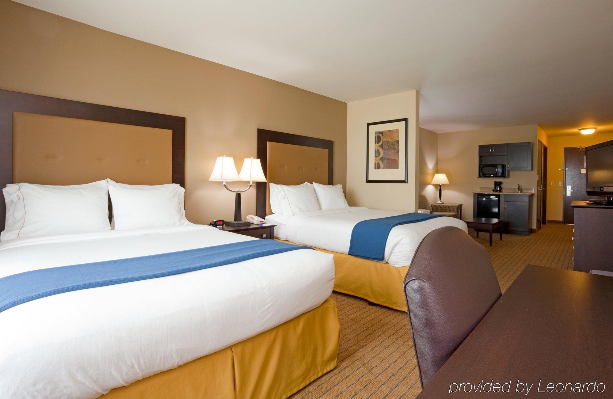 Holiday Inn Express & Suites Madison-Verona By Ihg Dış mekan fotoğraf